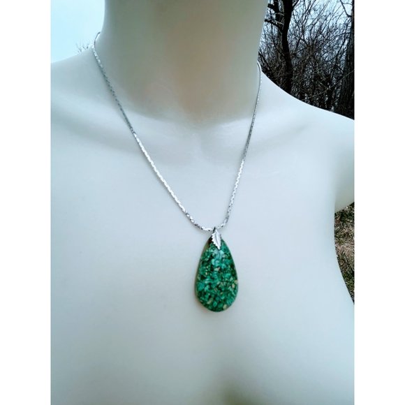 Vintage Resin Teardrop Pendant with Turquoise chips - Picture 7 of 7